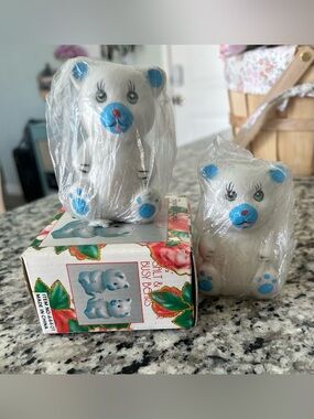 Vintage 1992 Loomco”Busy Bears” Ceramic Salt and Pepper Shakers